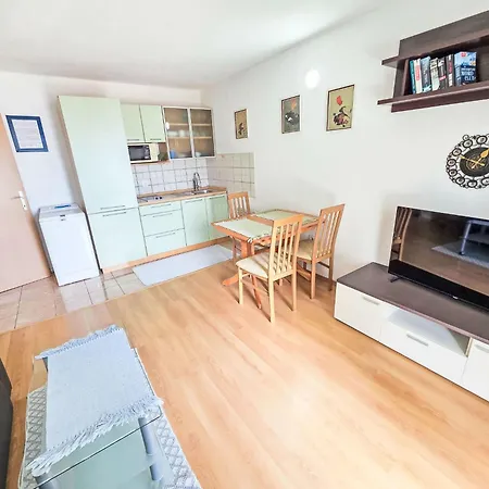 Διαμέρισμα Mit Balkon Und Meerblick By Interhome *